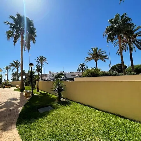 Appealing In Near Golf Course Apartment