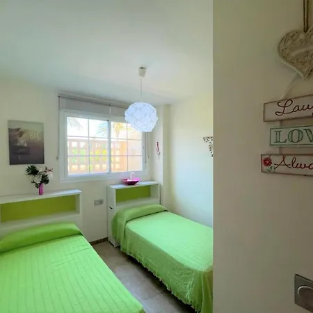 Apartment Appealing In Near Golf Course *