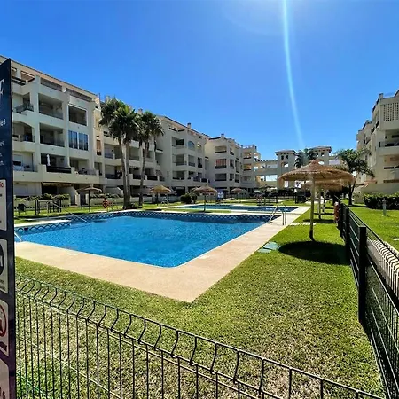 Apartment Appealing In Near Golf Course *