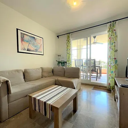 Appealing In Near Golf Course Apartment