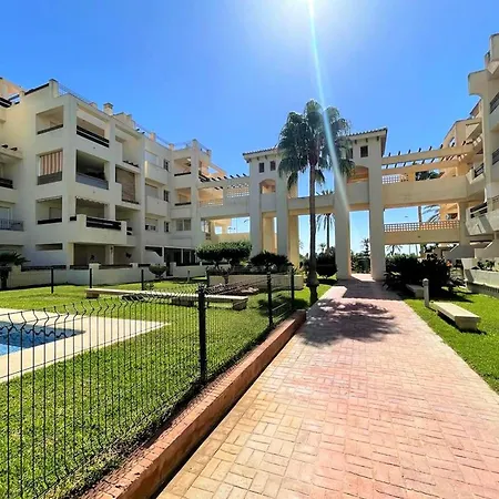 Apartment Appealing In Near Golf Course *